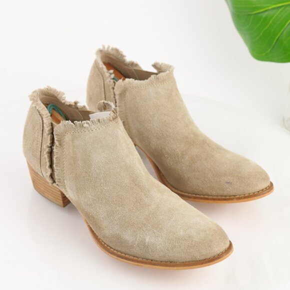 Rebels Womens Chlesea Boot Size 10 Tan Beige Suede Fringe Trim Block Heel - Picture 11 of 11
